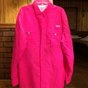 Columbia women’s shirt